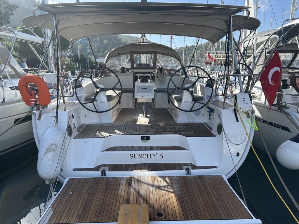 Yacht Image 1