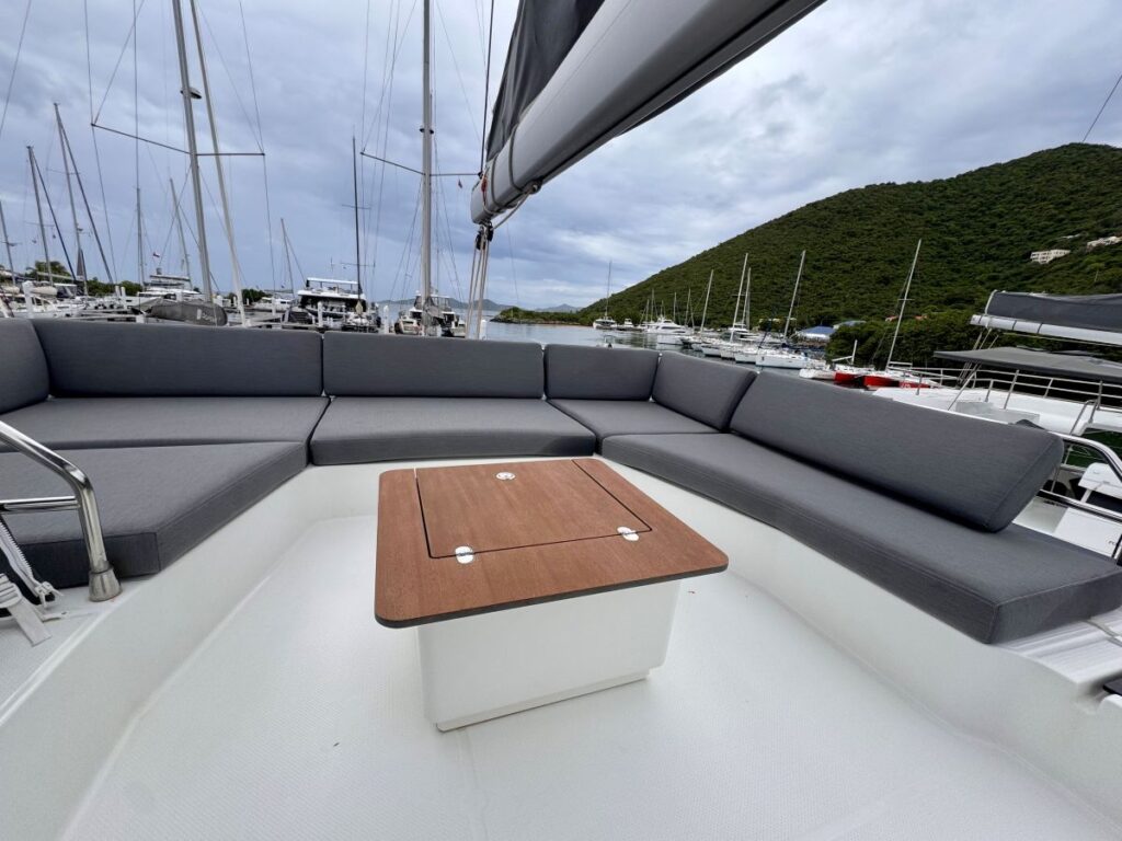 Yacht Image 9
