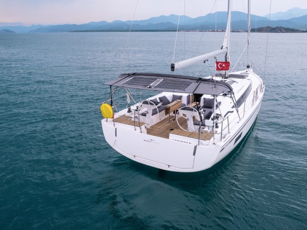 Yacht Image 4
