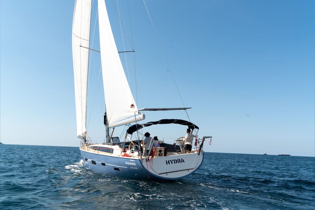 Yacht Image 24