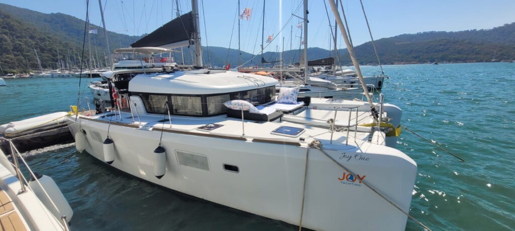 Yacht Image 21