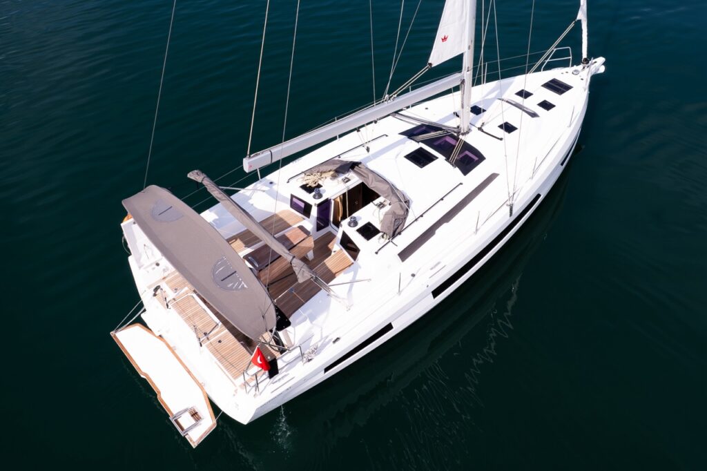 Yacht Image 5