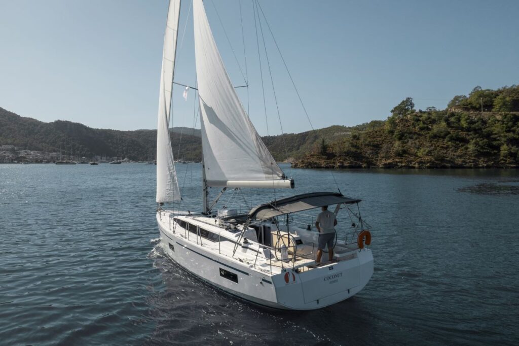 Yacht Image 9