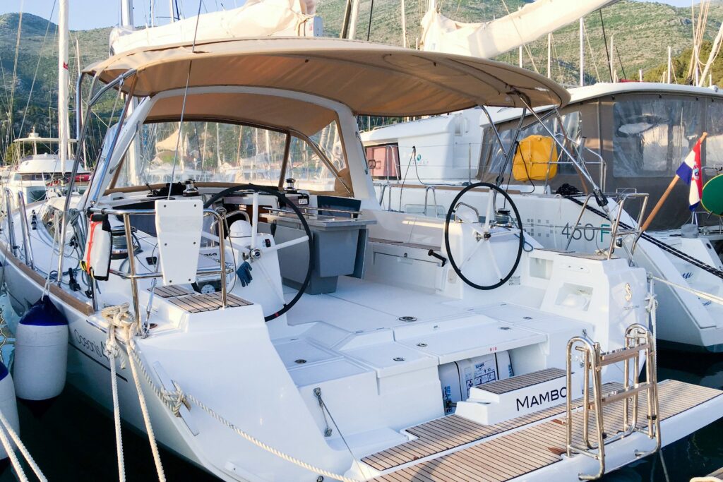 Yacht Image 8