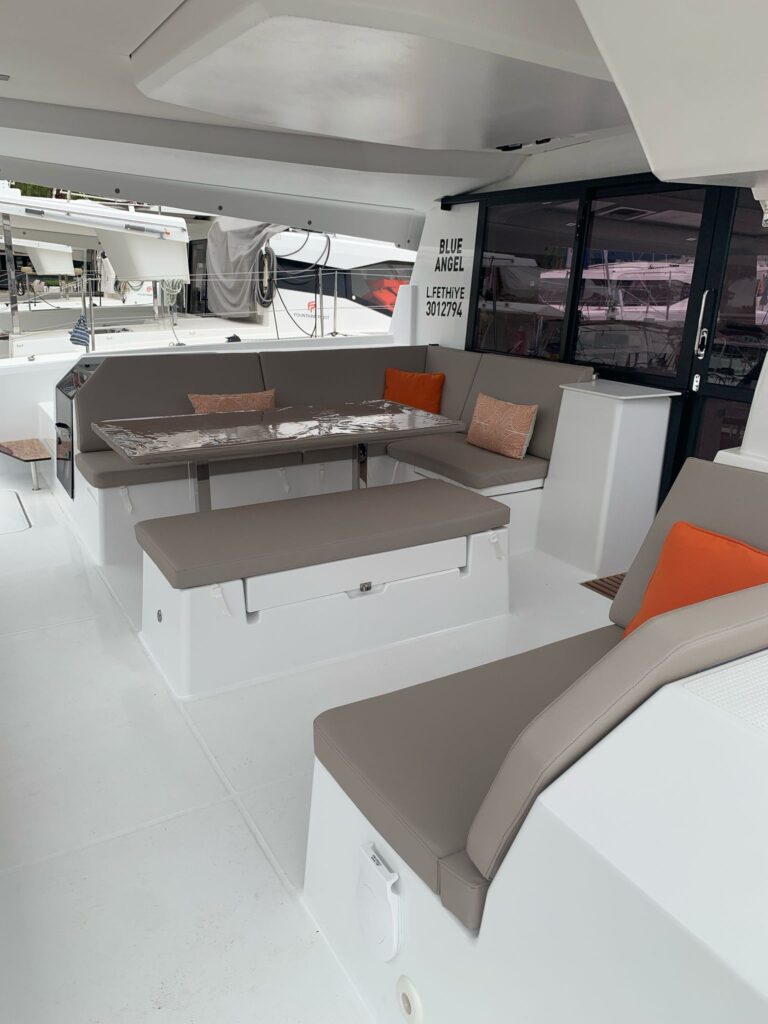 Yacht Image 8