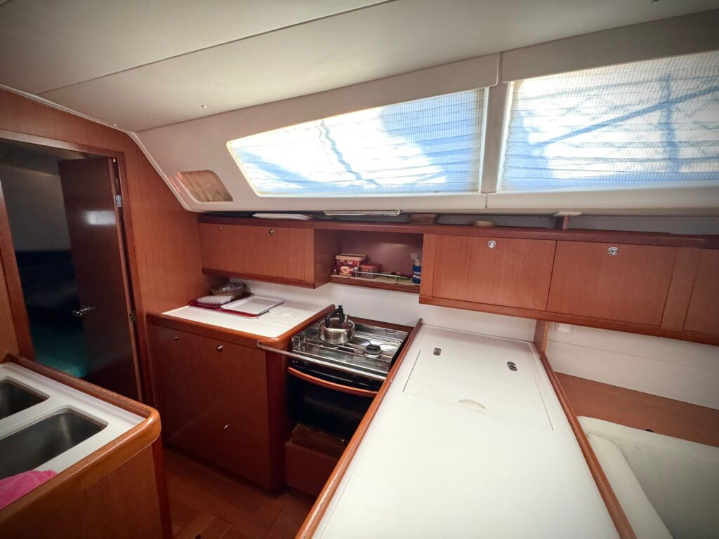 Yacht Image 7