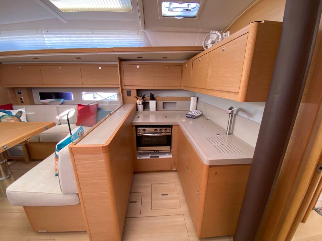 Yacht Image 24