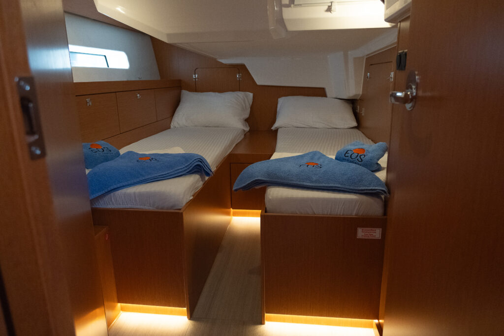 Yacht Image 24