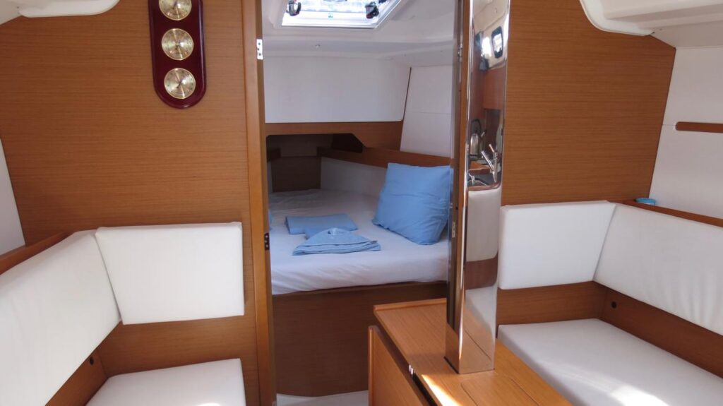 Yacht Image 24