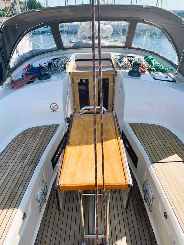 Yacht Image 6