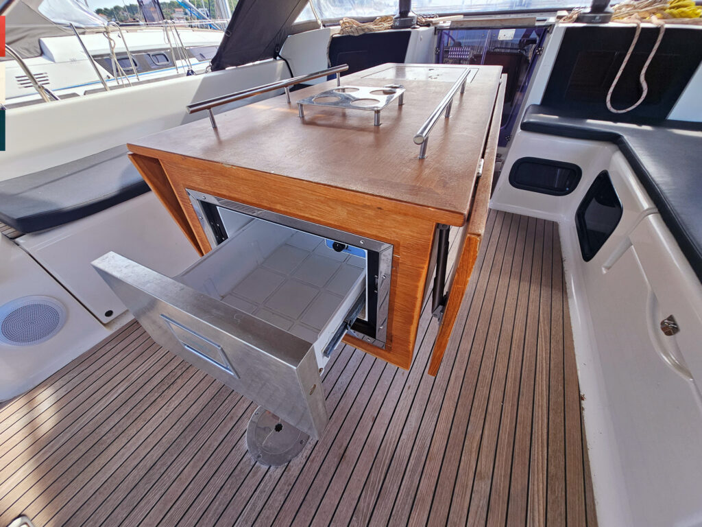 Yacht Image 7