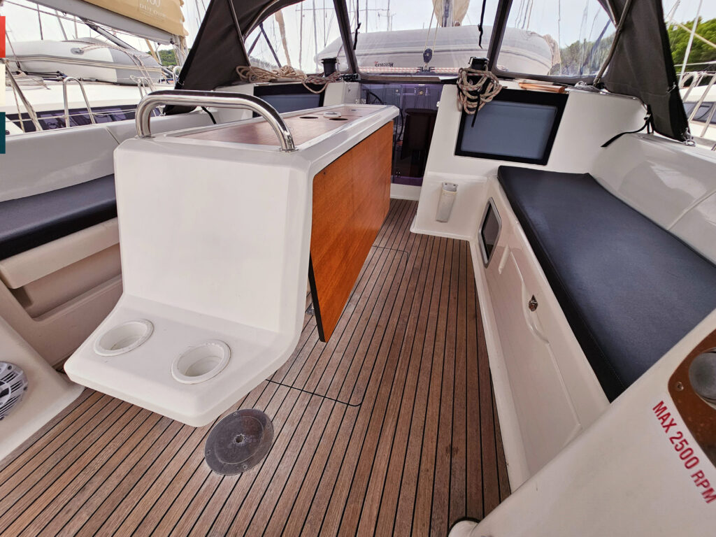 Yacht Image 7
