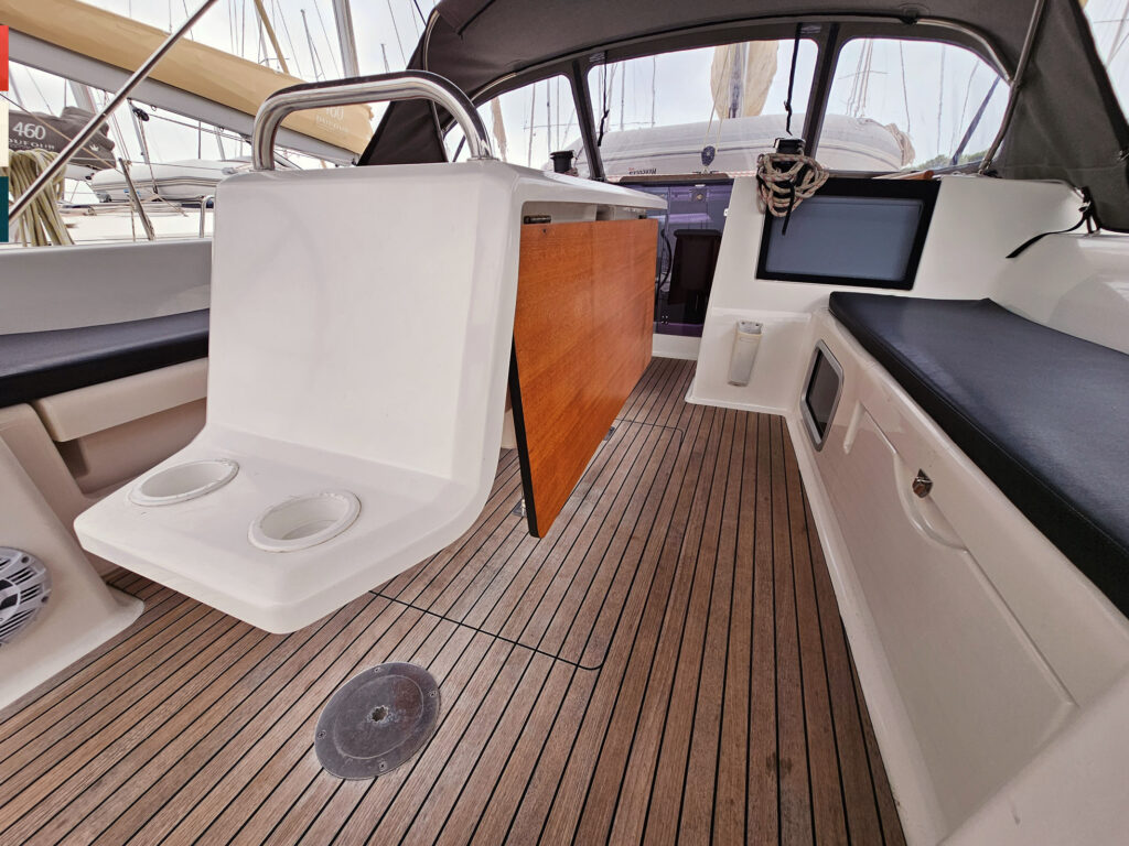 Yacht Image 7