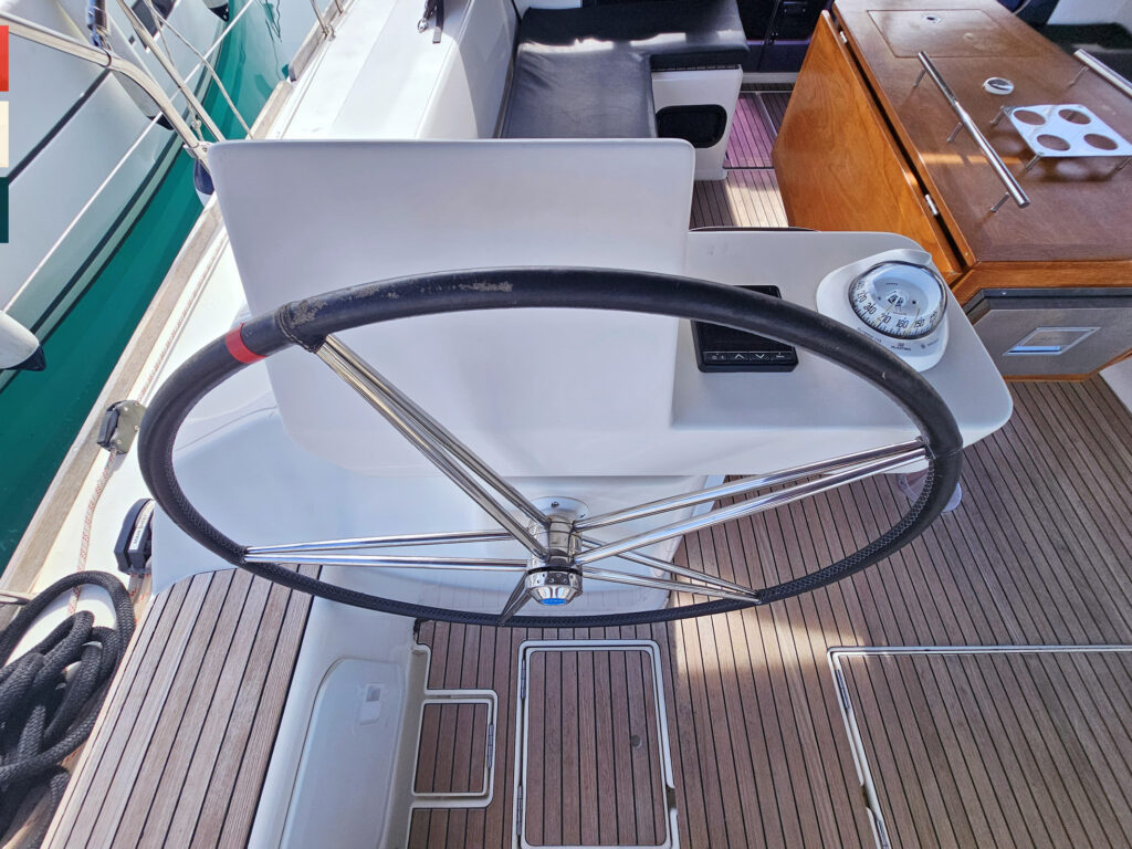 Yacht Image 8