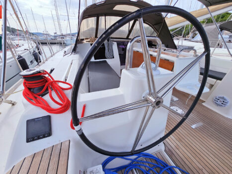 Yacht Image 8