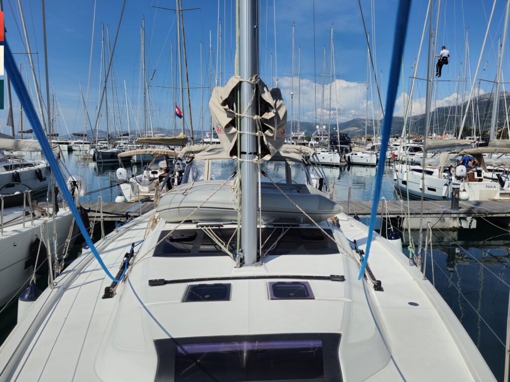 Yacht Image 9