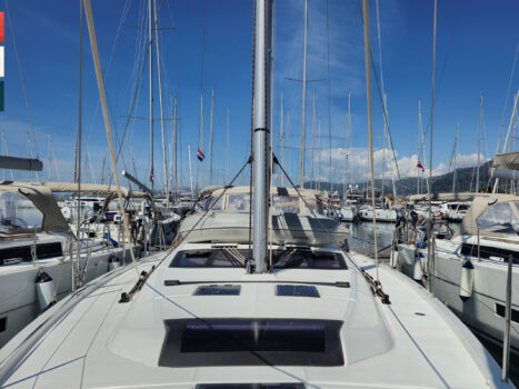 Yacht Image 9