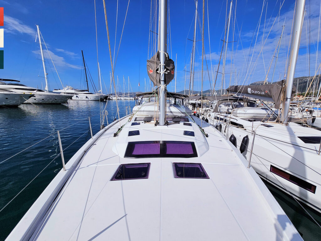 Yacht Image 12