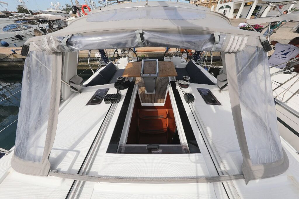 Yacht Image 5