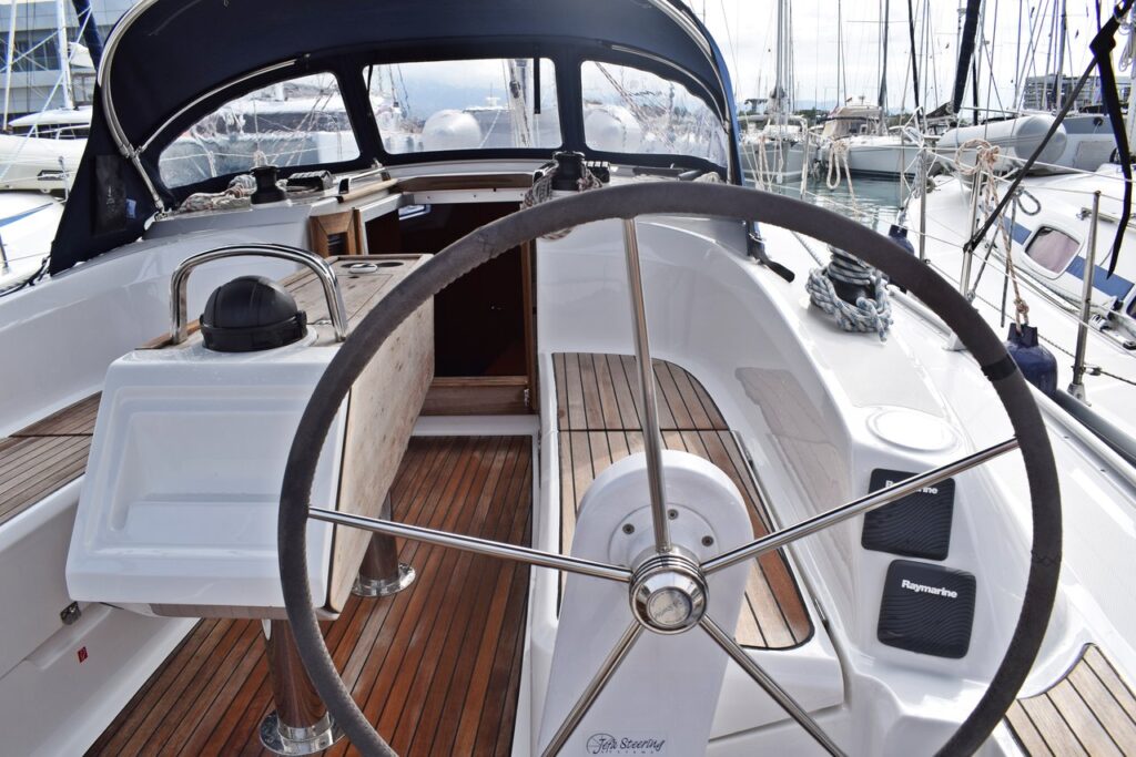 Yacht Image 6