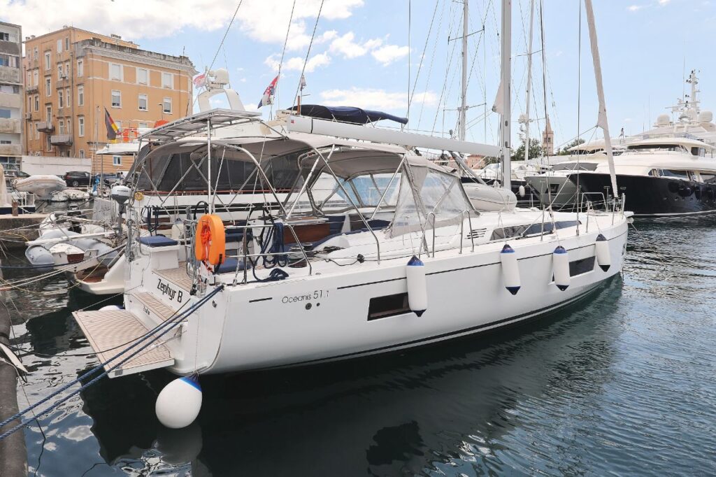 Yacht Image 6