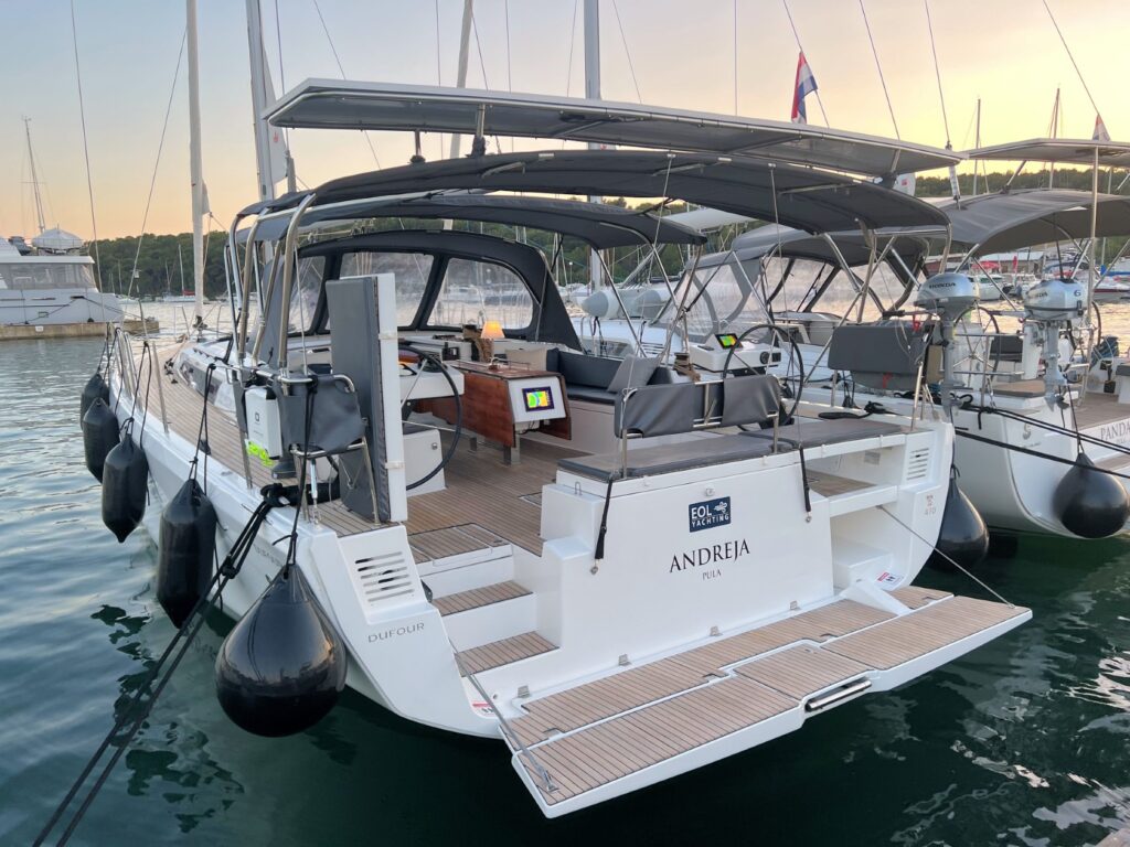 Yacht Image 6