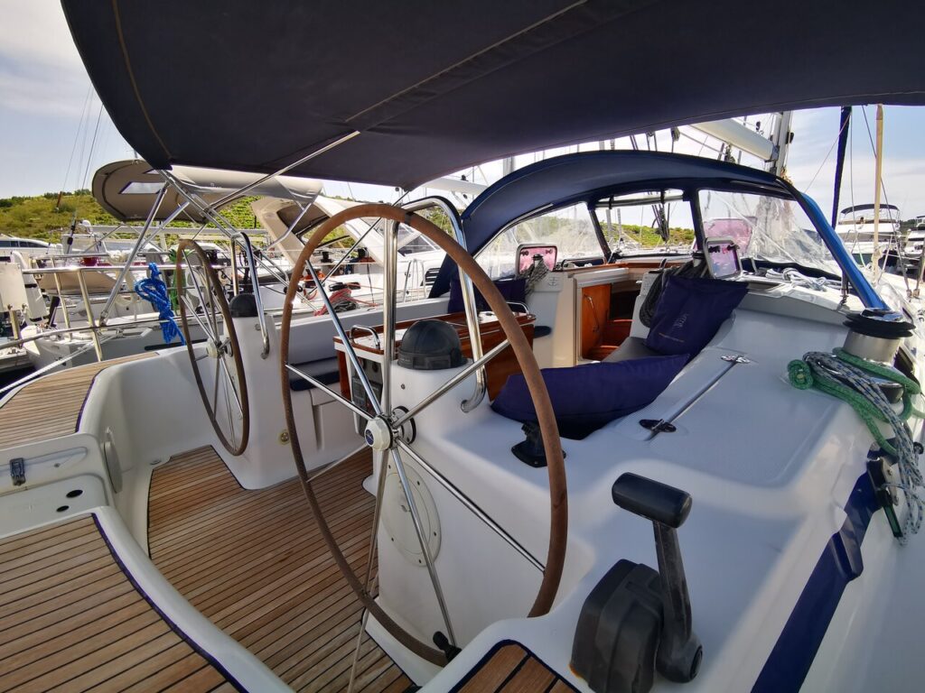 Yacht Image 7