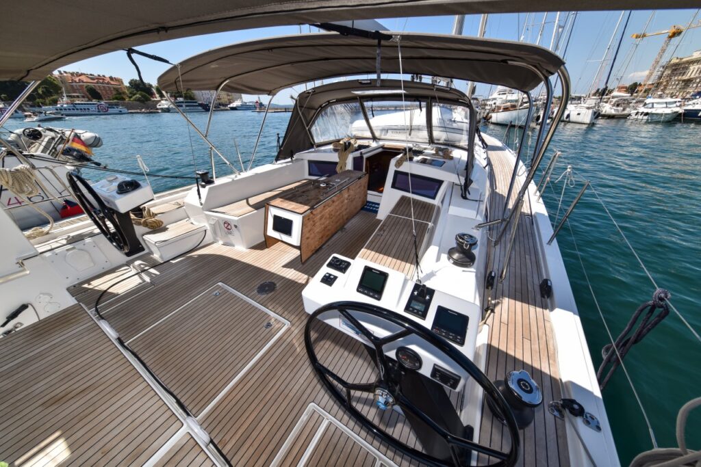Yacht Image 6