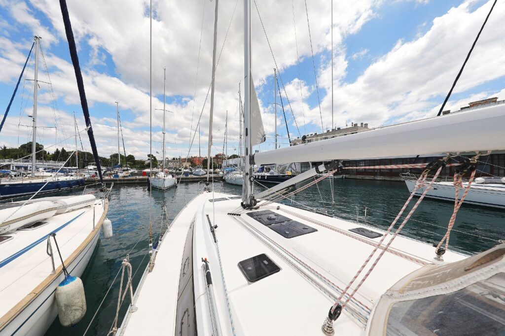 Yacht Image 15