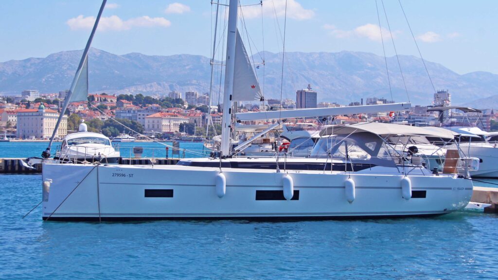 Yacht Image 9