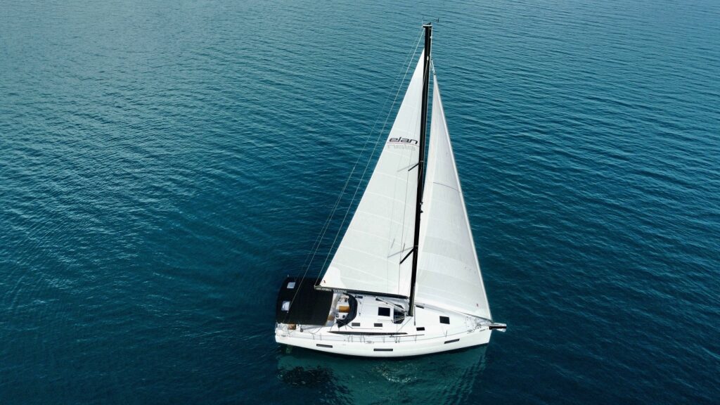 Yacht Image 12