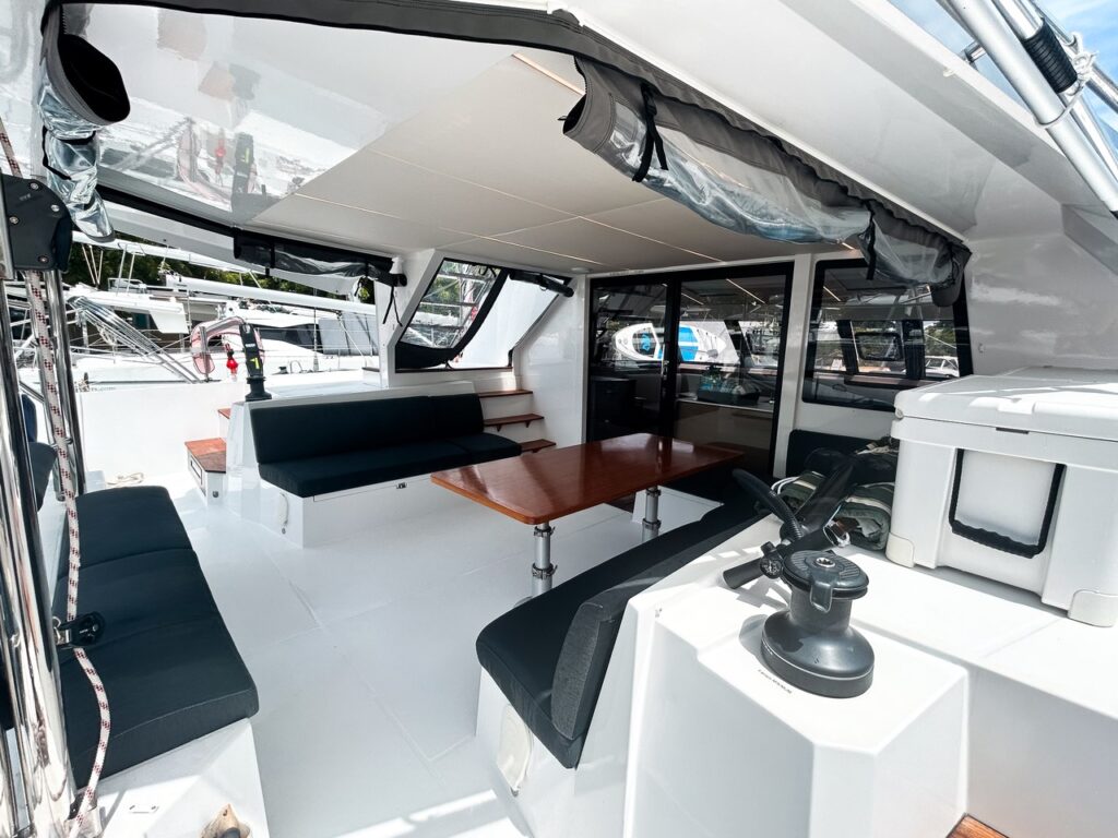 Yacht Image 14