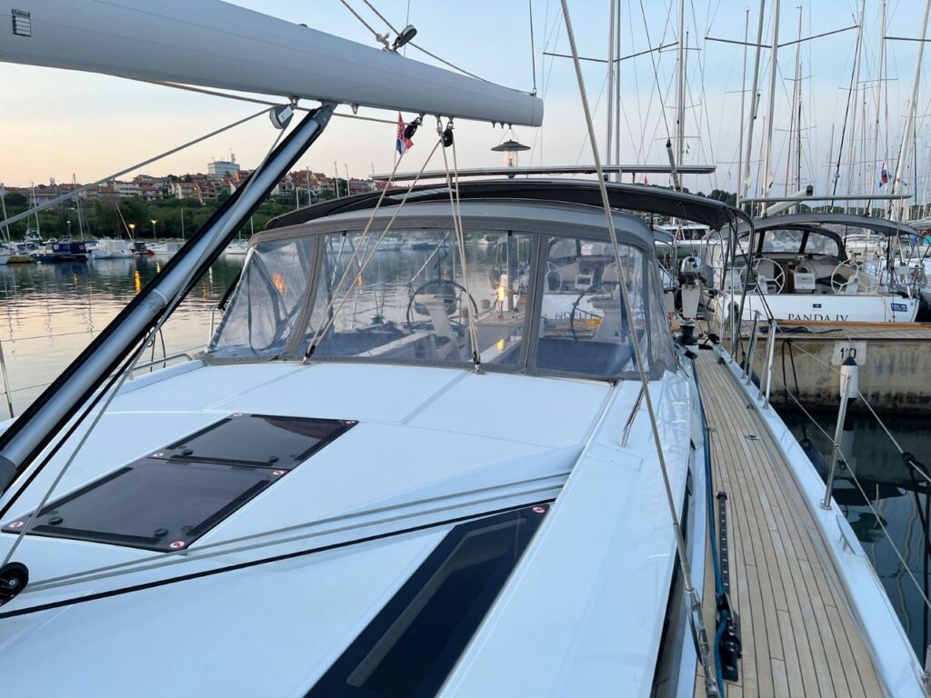 Yacht Image 21