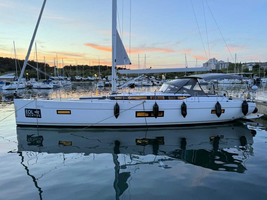 Yacht Image 26