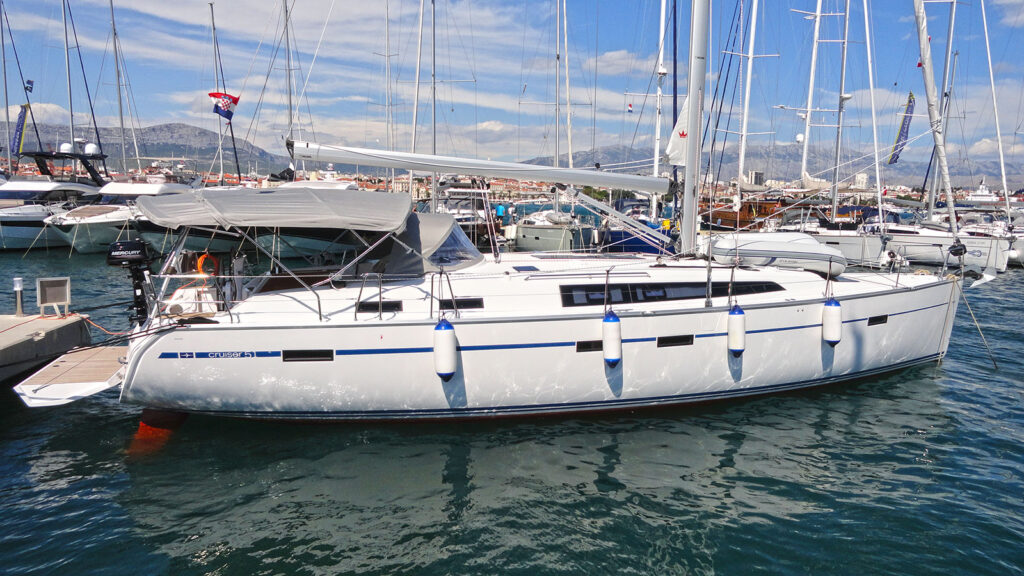Yacht Image 8