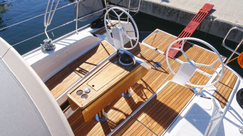 Yacht Image 9