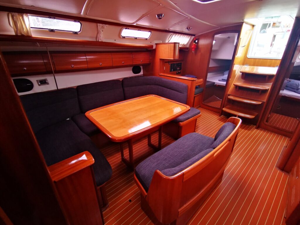 Yacht Image 10