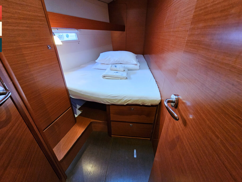 Yacht Image 33