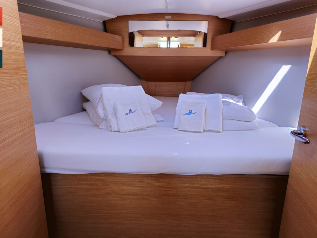 Yacht Image 28