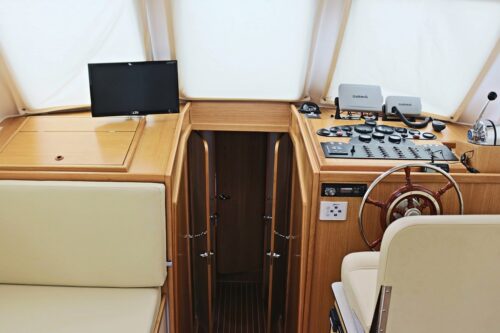 Yacht Image 6