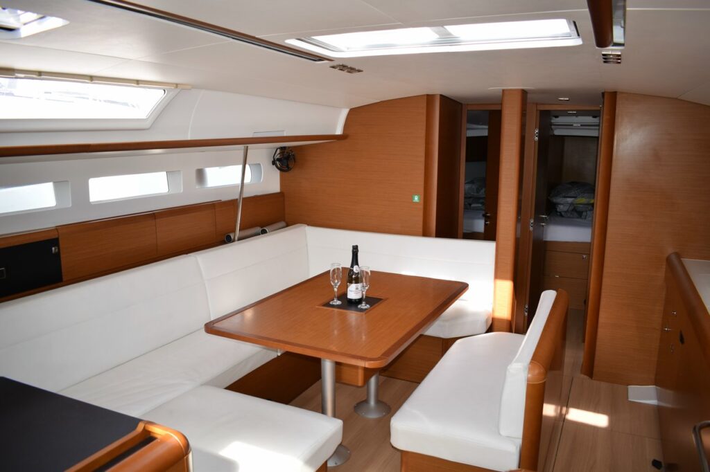 Yacht Image 8
