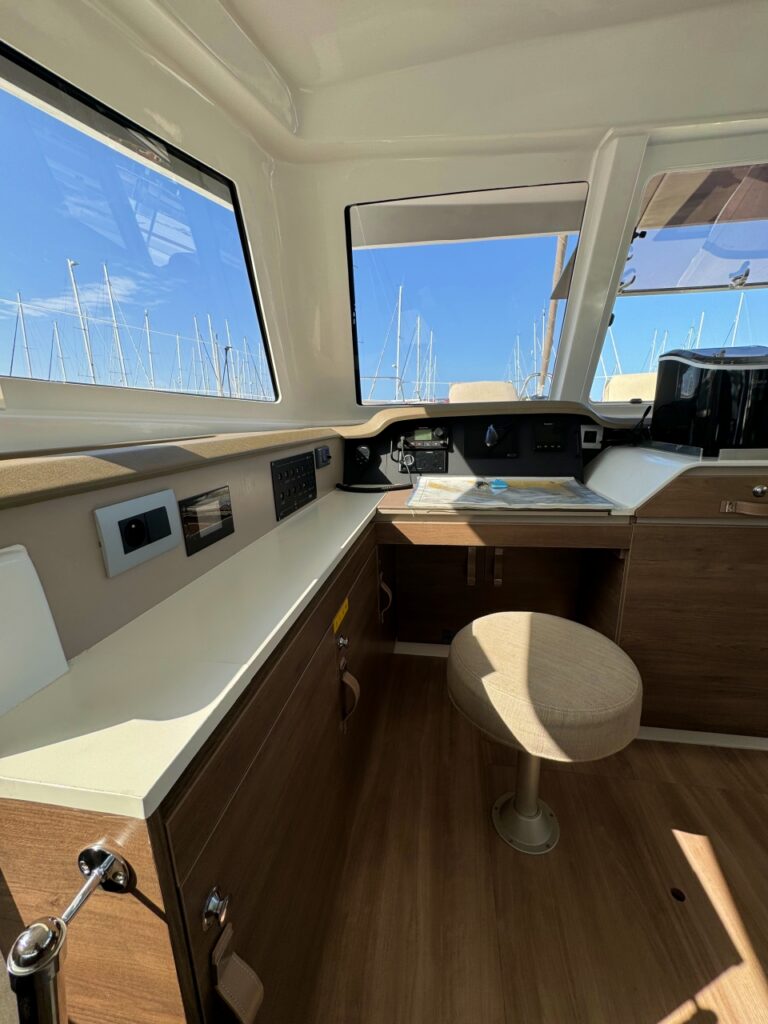 Yacht Image 11