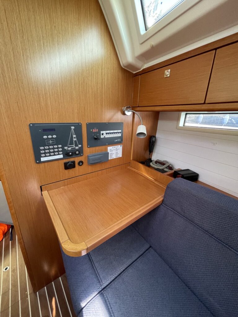 Yacht Image 12