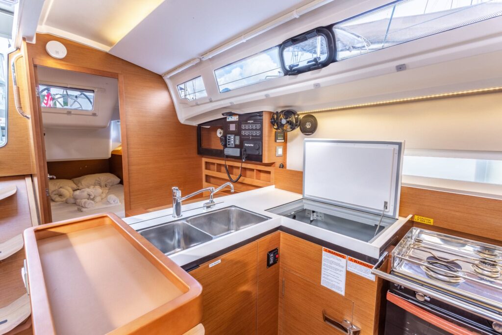 Yacht Image 24