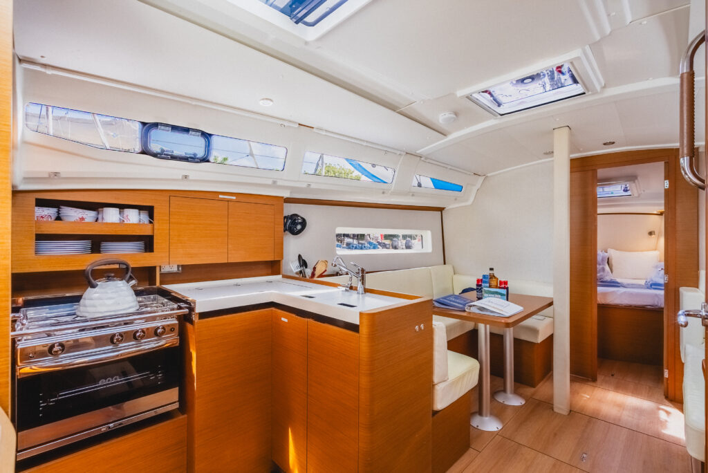 Yacht Image 21