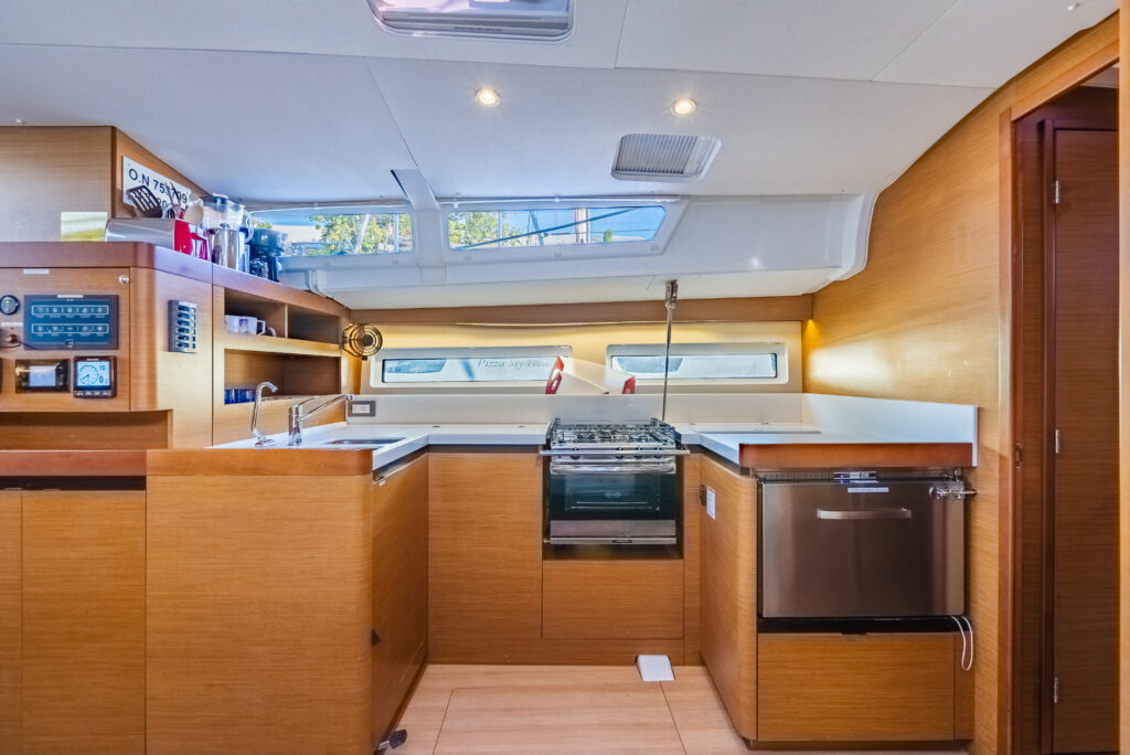 Yacht Image 21