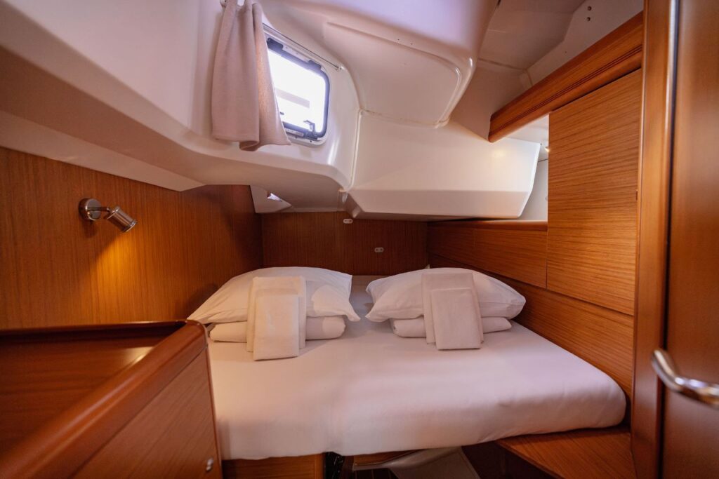 Yacht Image 35