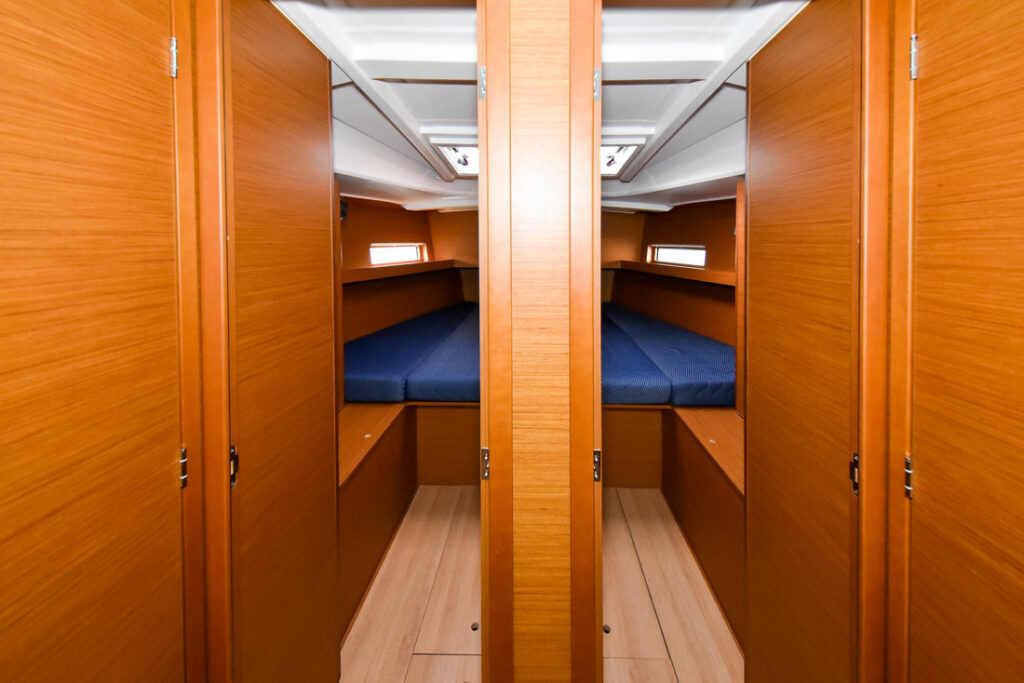 Yacht Image 23