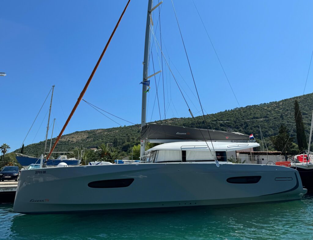 Yacht Image 18