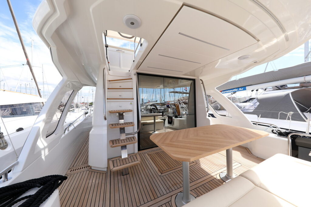 Yacht Image 7